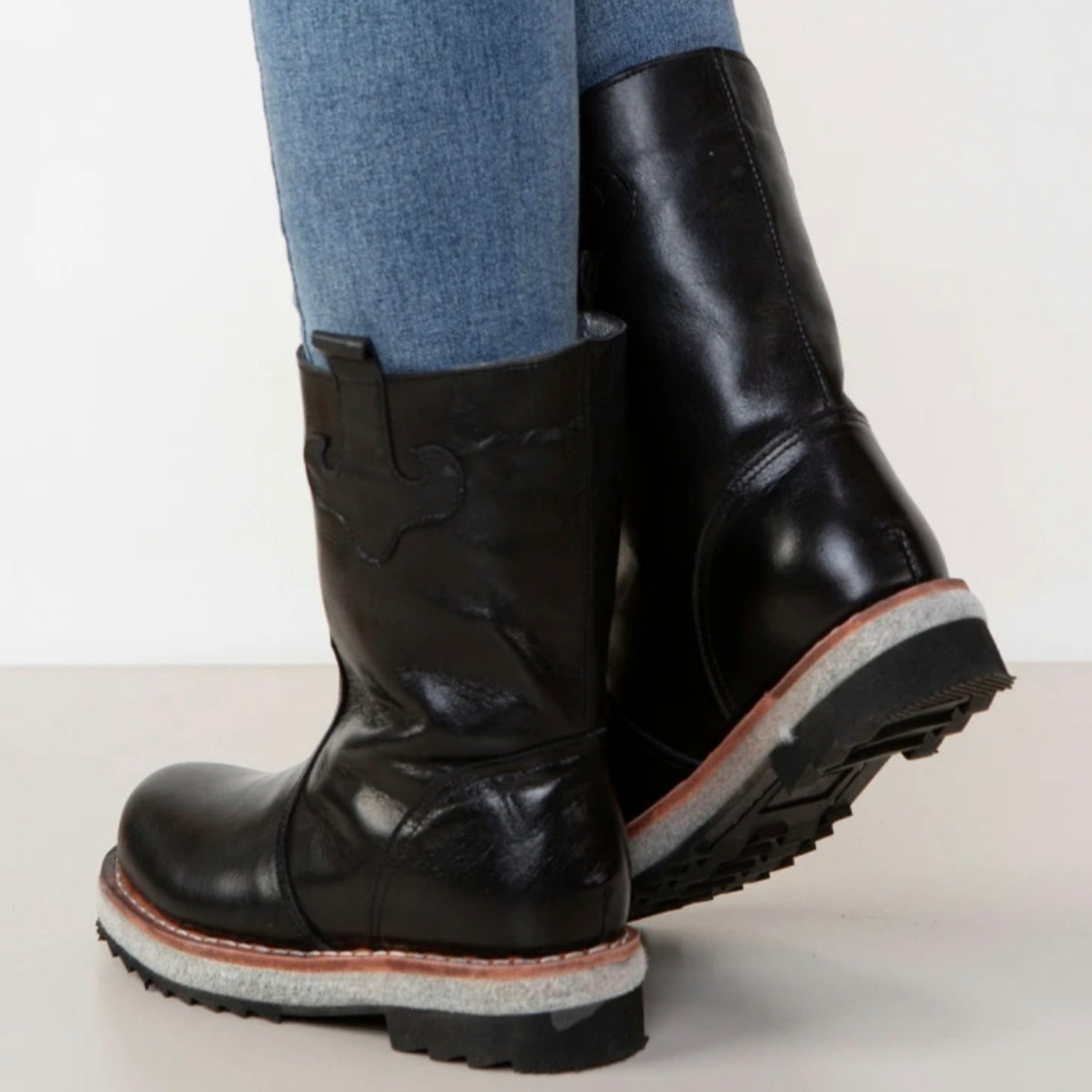 WM-NOMAD 720 Women's HANDMADE Mongolian Full Grain Leather Winter Boots - Extreme Cold Protection